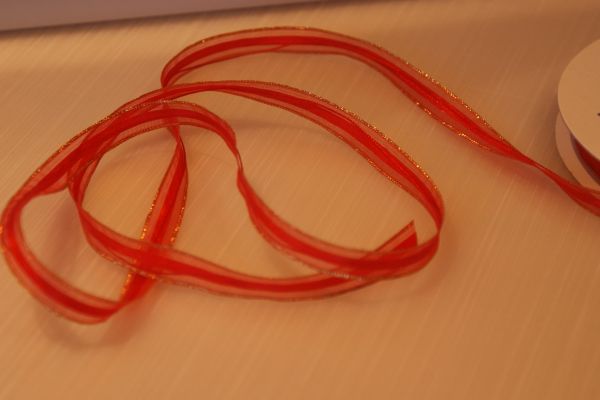 1 METRE OF 10mm TAFFETA & SATIN RIBBON - RED WITH GOLD LINES